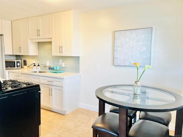 2052 Balboa Ave, San Diego, CA 92109