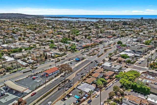 2052 Balboa Ave, San Diego, CA 92109