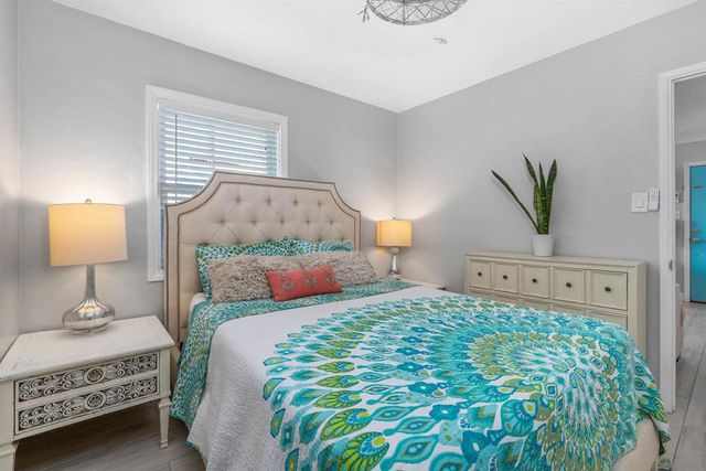 2052 Balboa Ave, San Diego, CA 92109