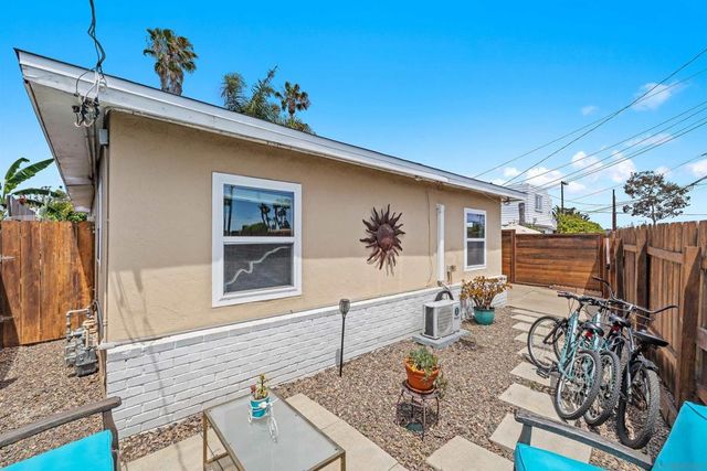 2052 Balboa Ave, San Diego, CA 92109