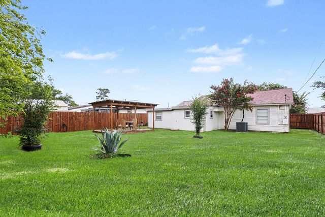 13334 Emporia Street, Houston, TX 77015