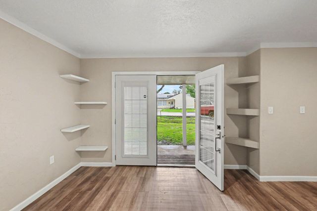 13334 Emporia Street, Houston, TX 77015
