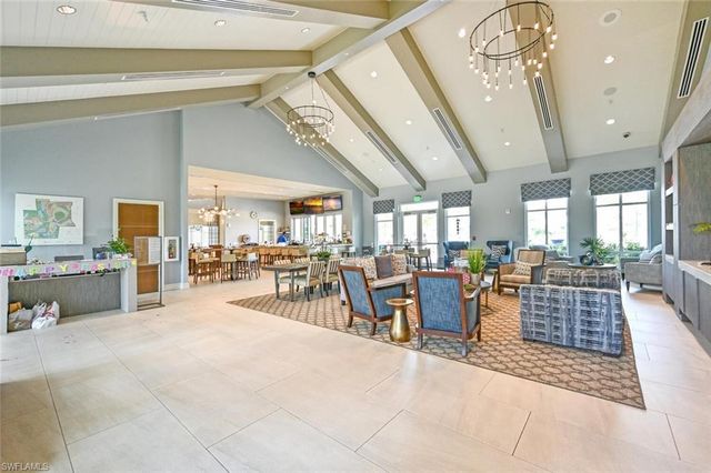 9512 Greyhawk TRL, Naples, FL 34120