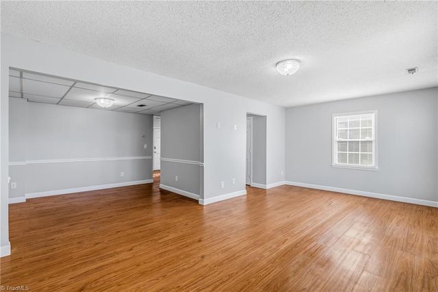 3229 Regents Park Lane A, Greensboro, NC 27455