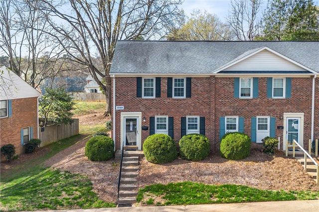 3229 Regents Park Lane A, Greensboro, NC 27455