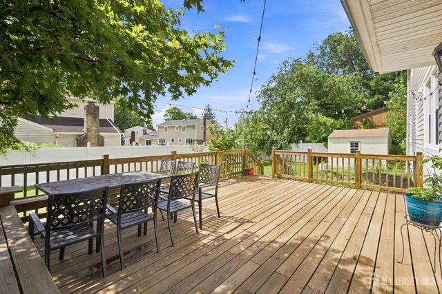 19 Ballo Place, Edison, NJ 08820