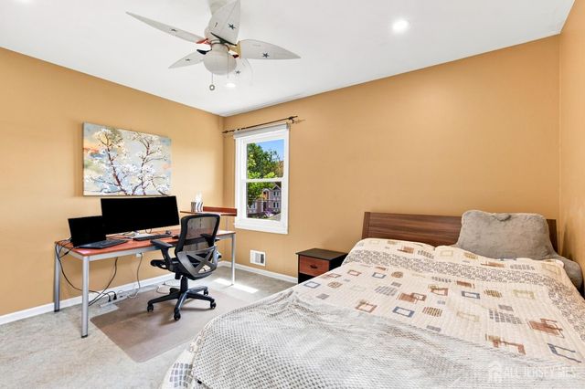 19 Ballo Place, Edison, NJ 08820