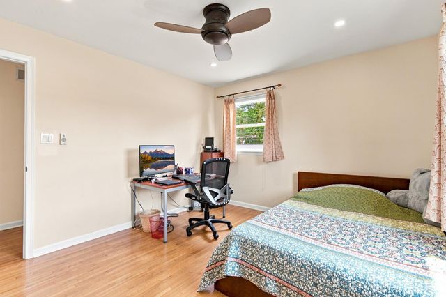 19 Ballo Place, Edison, NJ 08820