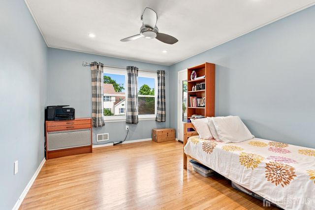 19 Ballo Place, Edison, NJ 08820
