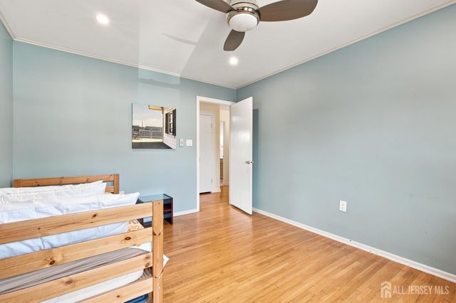 19 Ballo Place, Edison, NJ 08820