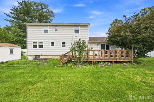 19 Ballo Place, Edison, NJ 08820