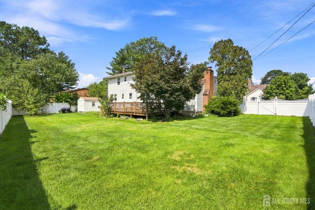 19 Ballo Place, Edison, NJ 08820