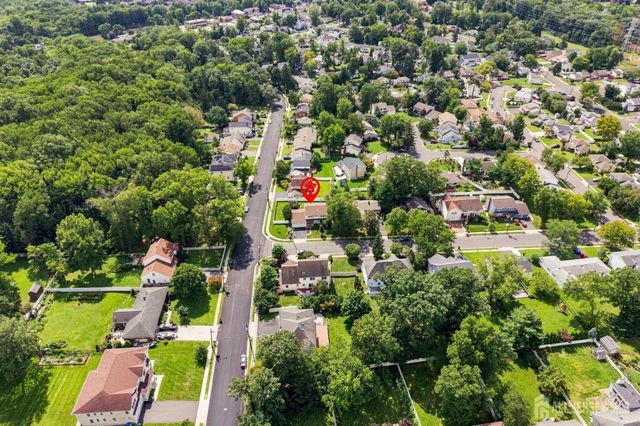 19 Ballo Place, Edison, NJ 08820