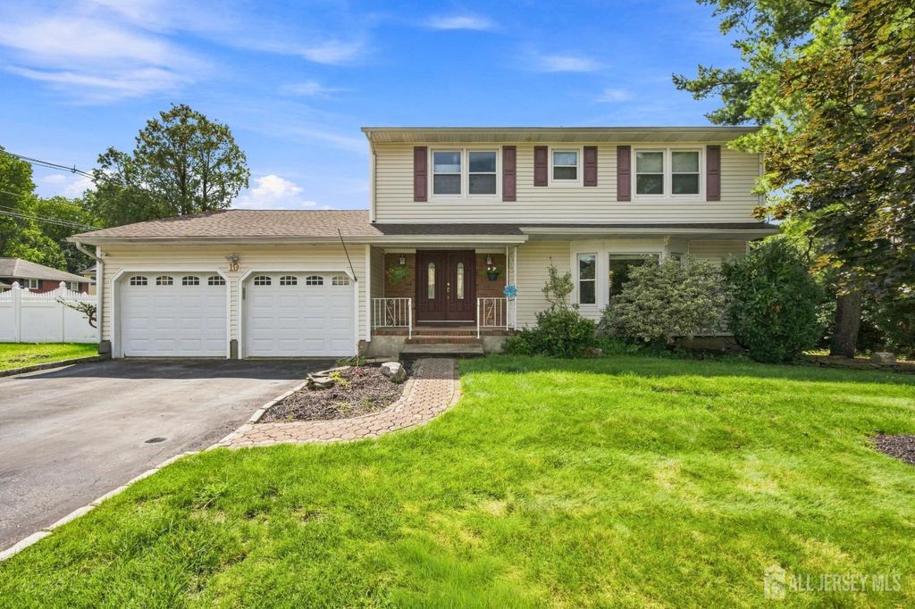19 Ballo Place, Edison, NJ 08820