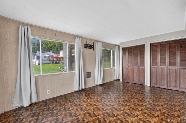 6390 Buckshore Drive, Hamburg Township, MI 48189