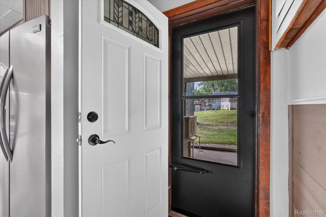 6390 Buckshore Drive, Hamburg Township, MI 48189