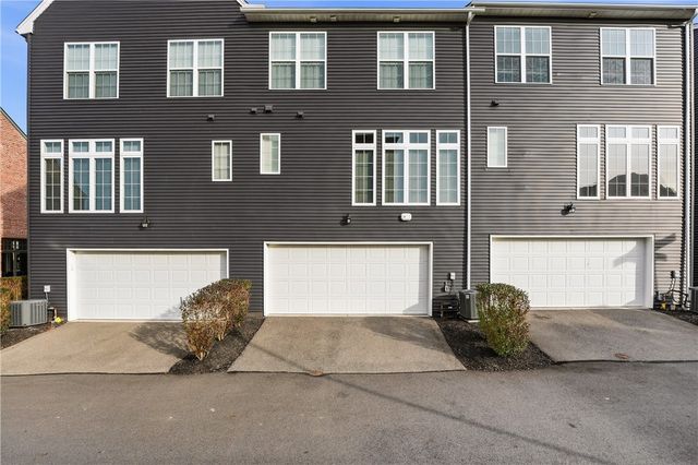 117 Meeder Ln, Cranberry Twp, PA 16066