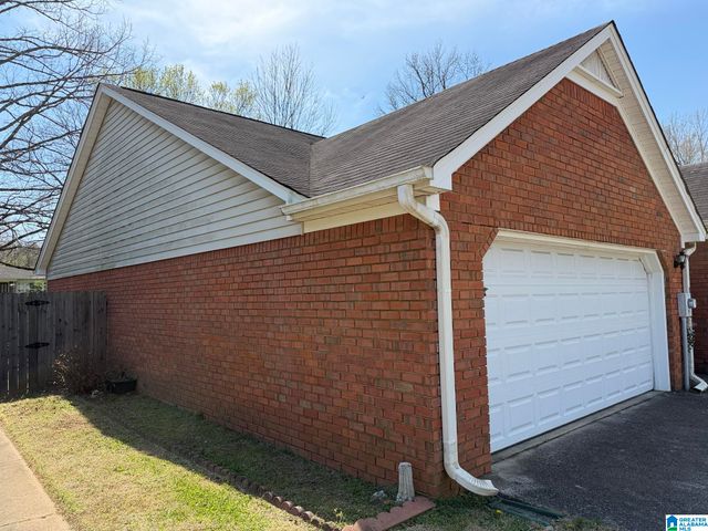 1705 LAKE PARK CIRCLE, Center Point, AL 35215