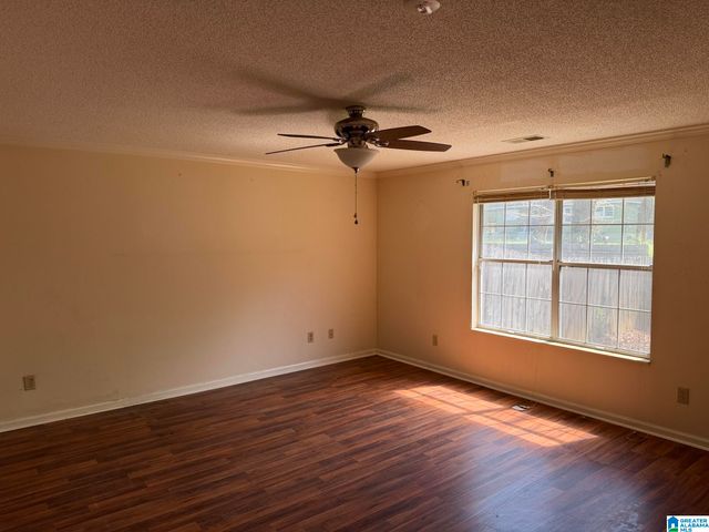 1705 LAKE PARK CIRCLE, Center Point, AL 35215