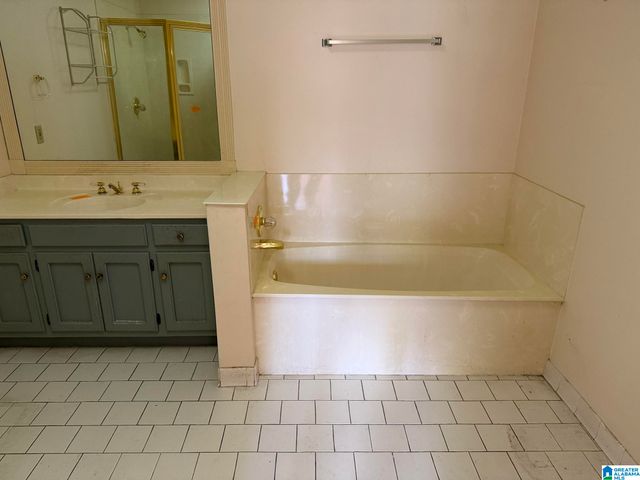 1705 LAKE PARK CIRCLE, Center Point, AL 35215