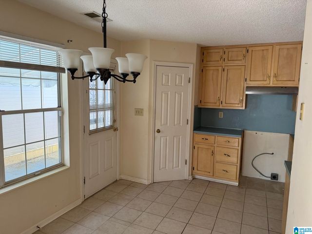 1705 LAKE PARK CIRCLE, Center Point, AL 35215