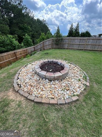 184 Gray Trail, Acworth, GA 30101