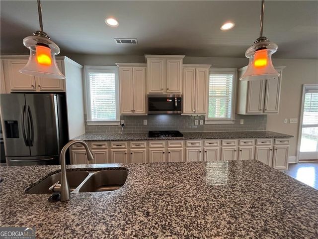 184 Gray Trail, Acworth, GA 30101