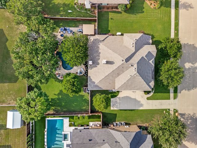 1209 Diamond Leaf Drive, Corinth, TX 76208