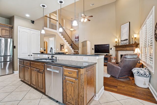 1209 Diamond Leaf Drive, Corinth, TX 76208