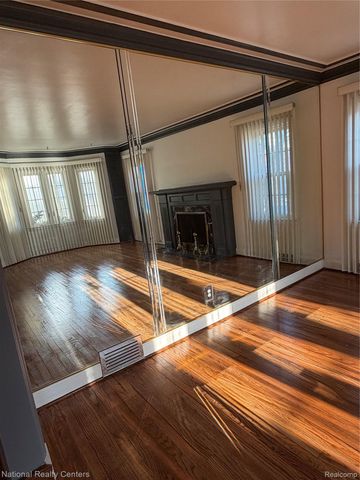 18400 Woodingham Drive, Detroit, MI 48221