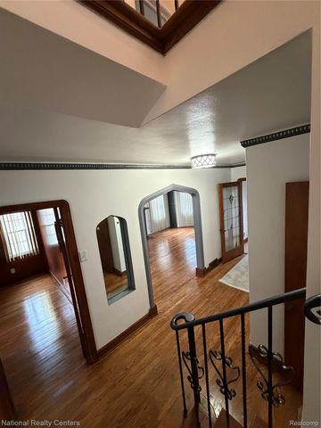 18400 Woodingham Drive, Detroit, MI 48221