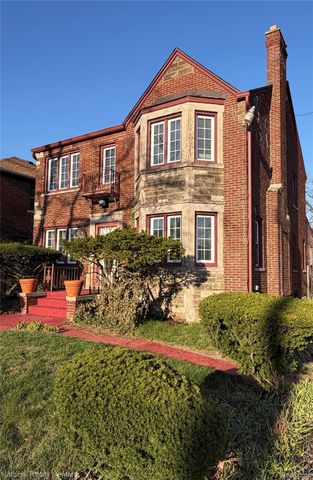 18400 Woodingham Drive, Detroit, MI 48221