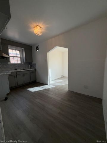 18400 Woodingham Drive, Detroit, MI 48221