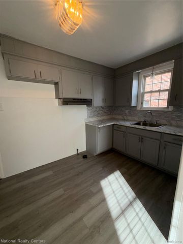 18400 Woodingham Drive, Detroit, MI 48221