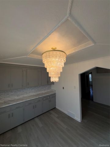 18400 Woodingham Drive, Detroit, MI 48221