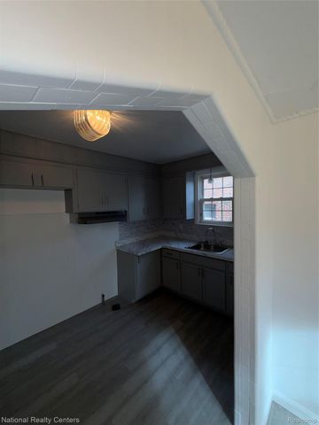 18400 Woodingham Drive, Detroit, MI 48221