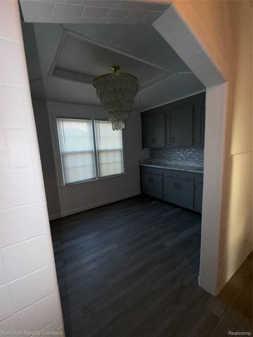 18400 Woodingham Drive, Detroit, MI 48221