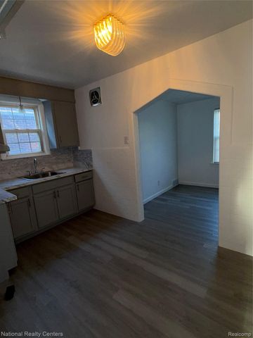 18400 Woodingham Drive, Detroit, MI 48221