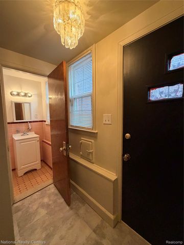 18400 Woodingham Drive, Detroit, MI 48221