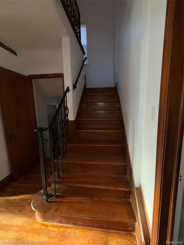 18400 Woodingham Drive, Detroit, MI 48221