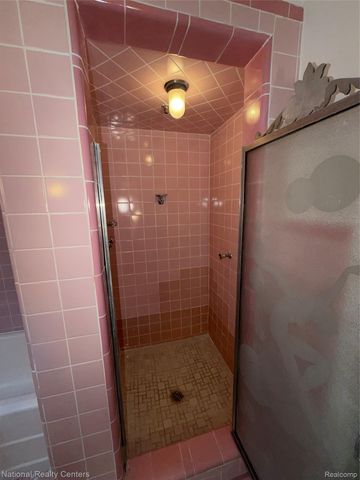 18400 Woodingham Drive, Detroit, MI 48221