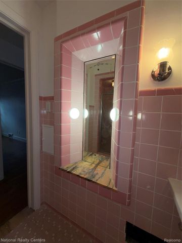 18400 Woodingham Drive, Detroit, MI 48221