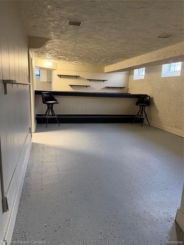 18400 Woodingham Drive, Detroit, MI 48221