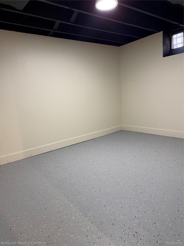 18400 Woodingham Drive, Detroit, MI 48221