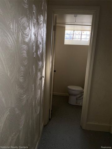 18400 Woodingham Drive, Detroit, MI 48221