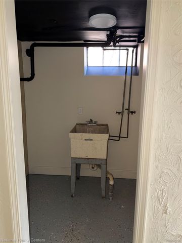 18400 Woodingham Drive, Detroit, MI 48221