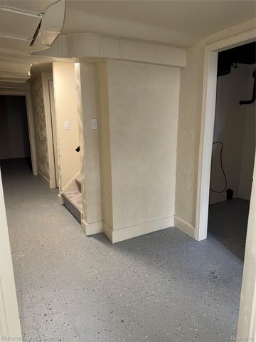 18400 Woodingham Drive, Detroit, MI 48221