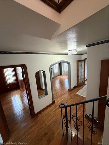 18400 Woodingham Drive, Detroit, MI 48221