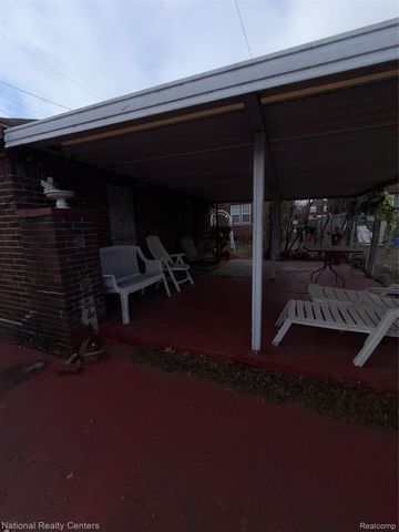 18400 Woodingham Drive, Detroit, MI 48221