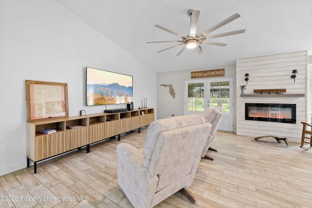 10478 Gannet Avenue, Weeki Wachee, FL 34613